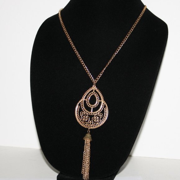Beautiful vintage gold necklace with tassel pendant 36" - Picture 1 of 4